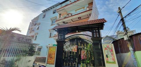 Bán căn hộ dịch vụ Tăng Nhơn Phú A, Lã Xuân Oai, DT 236M2 ngang 15m, khoán 70 triệu/tháng.